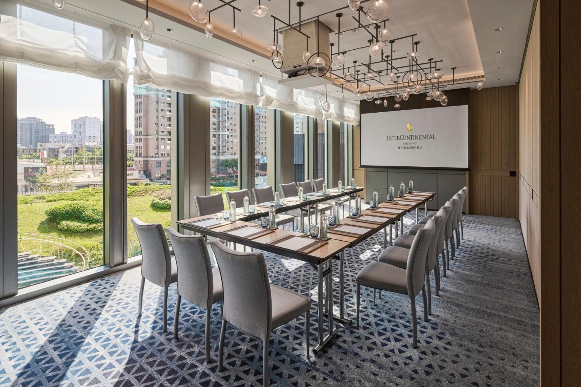 Intercontinental Taichung By Ihg Hotel Exterior photo