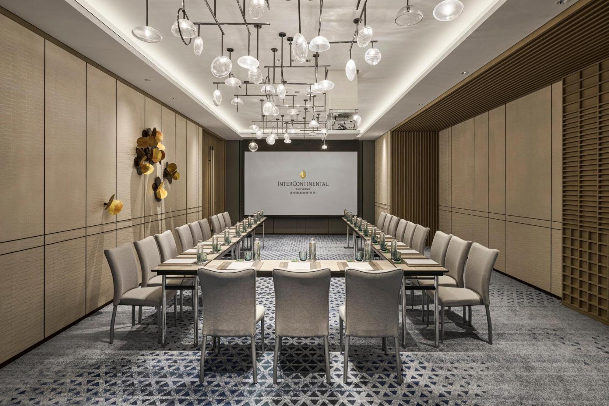 Intercontinental Taichung By Ihg Hotel Exterior photo