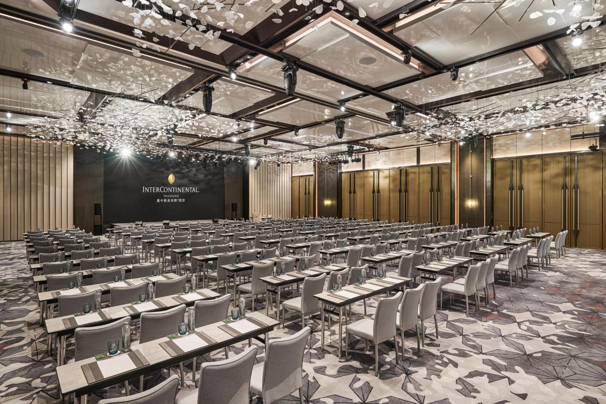Intercontinental Taichung By Ihg Hotel Exterior photo